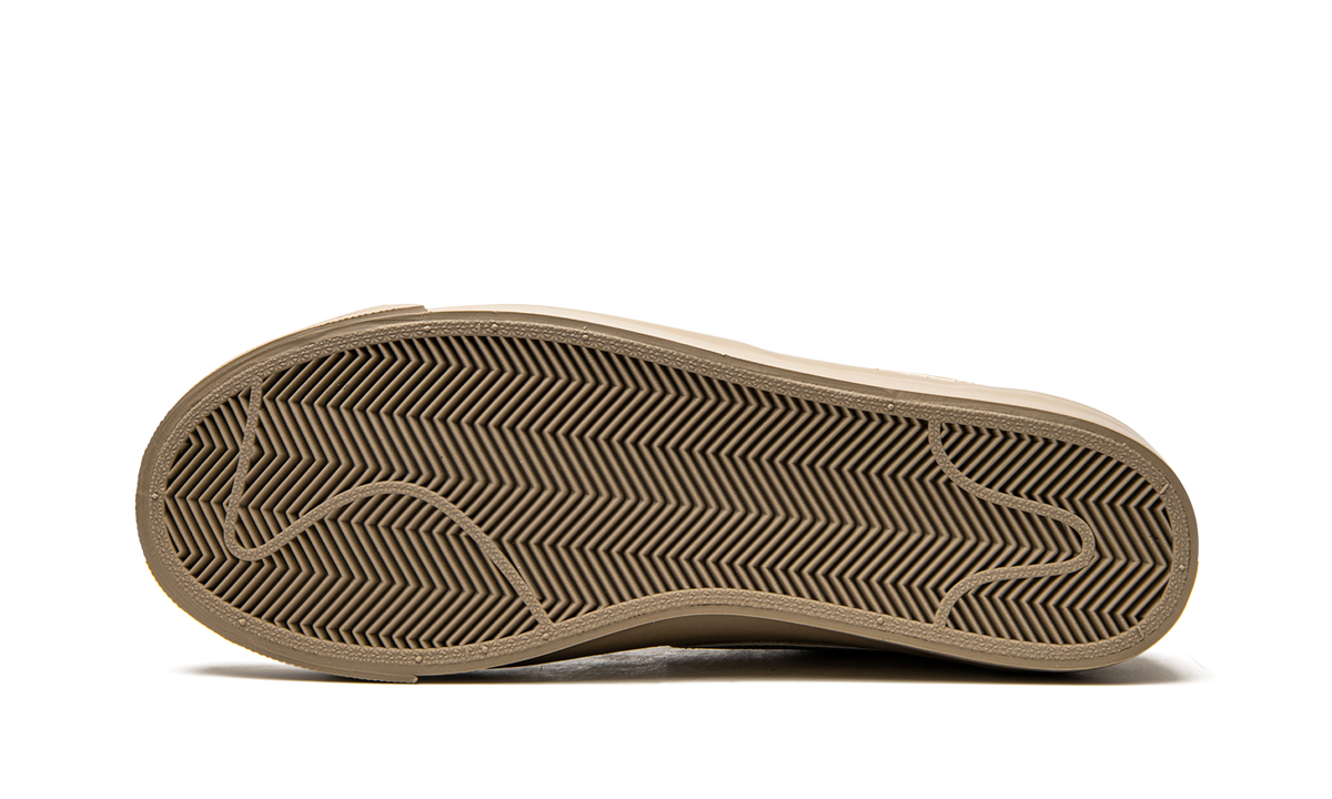SB Blazer Low "FPAR - Tan" DN3754 200