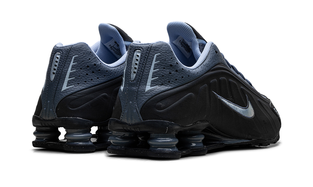 Shox R4 "Obsidian / Diffused Blue" IM8462 451