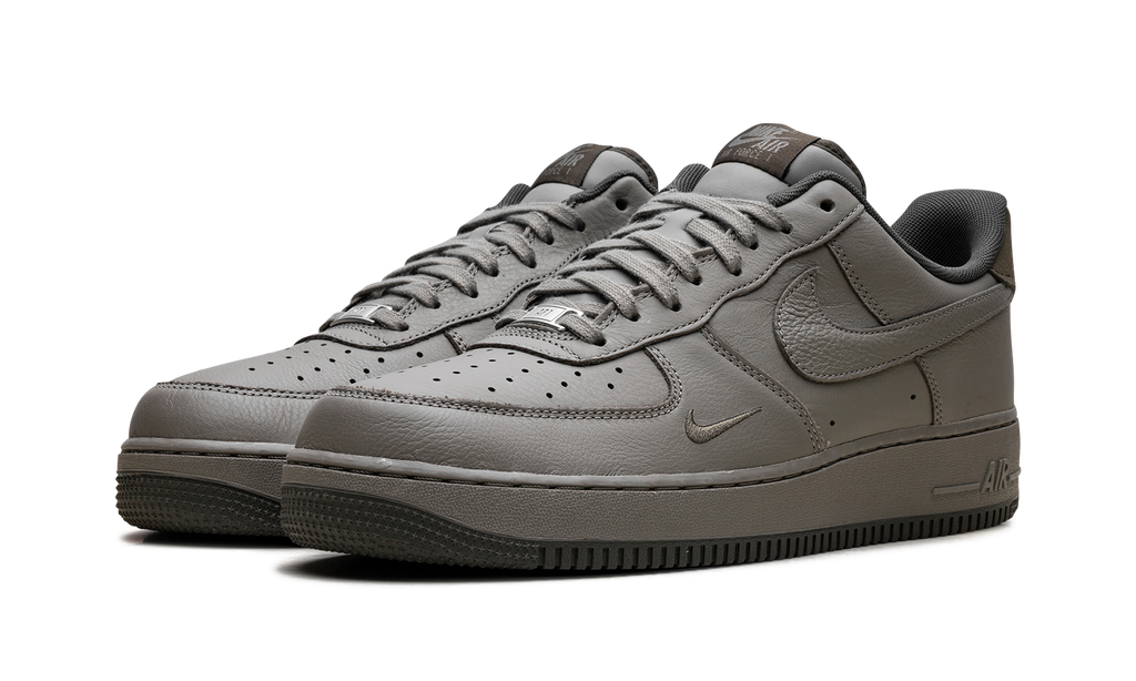 Air Force 1 Low '07 LV8 "Light Army Cargo Khaki" HM9483 300