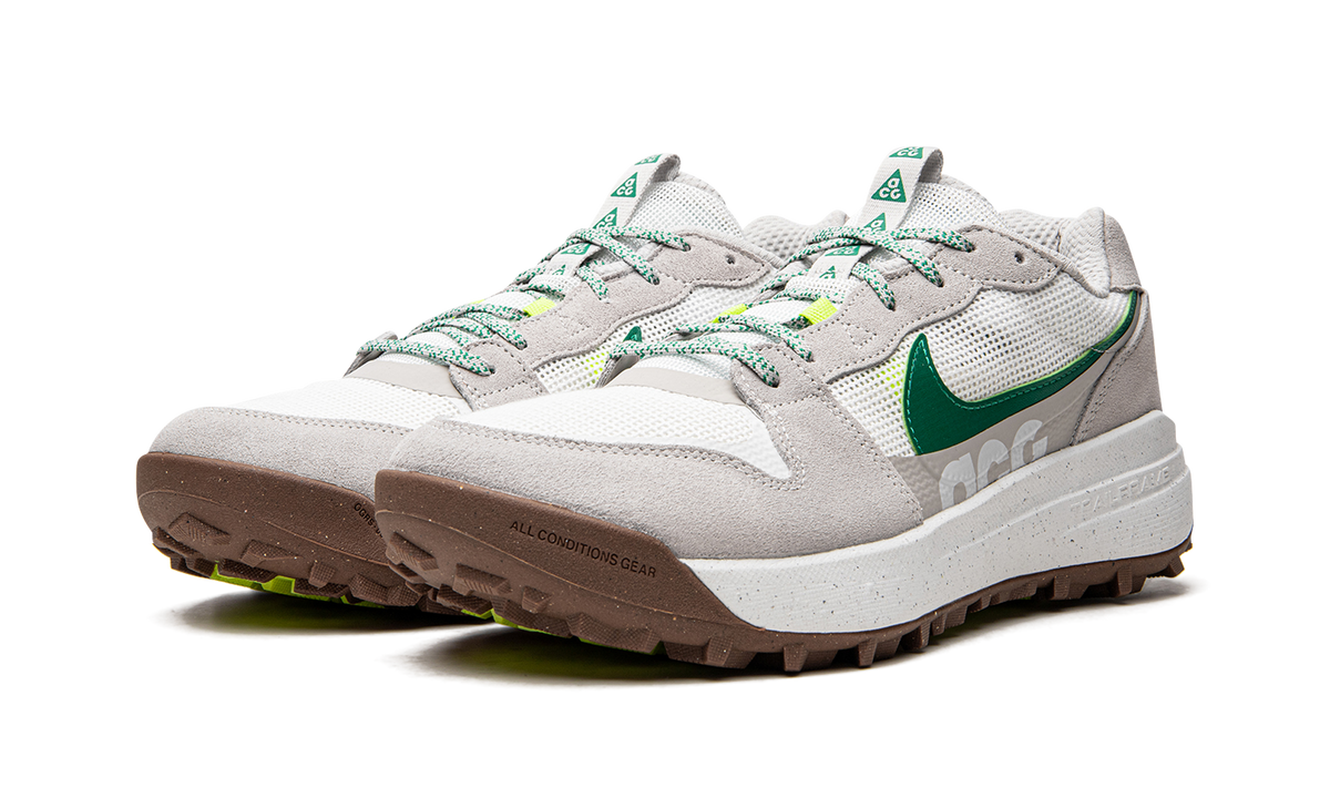 ACG Lowcate "Light Iron Ore Green" DM8019 003