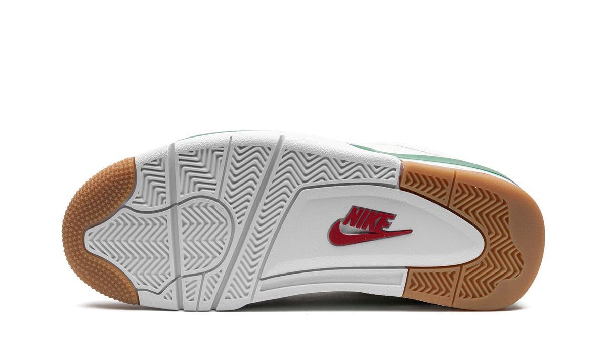 Nike SB x Air Jordan 4 Retro “Pine Green” Sneakers – White, Light Grey, Green & Gum