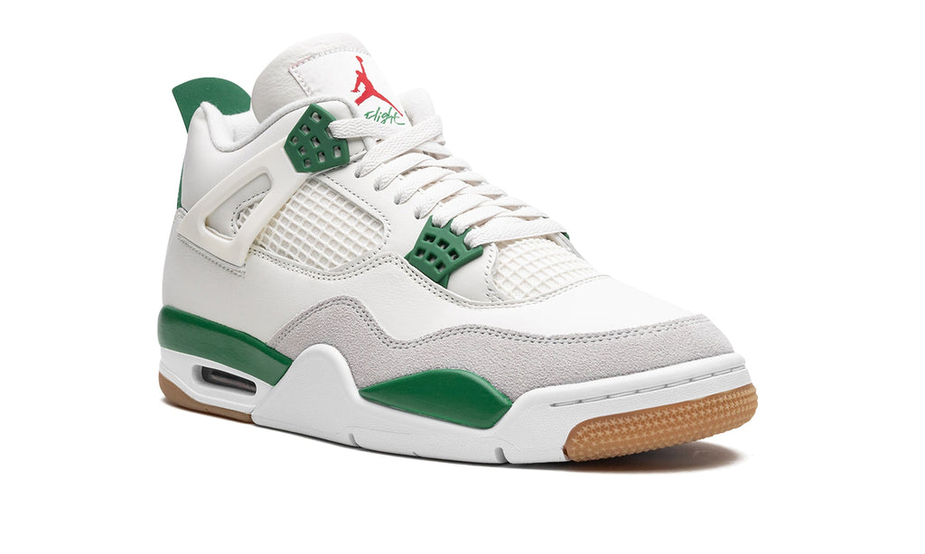 Nike SB x Air Jordan 4 Retro “Pine Green” Sneakers – White, Light Grey, Green & Gum