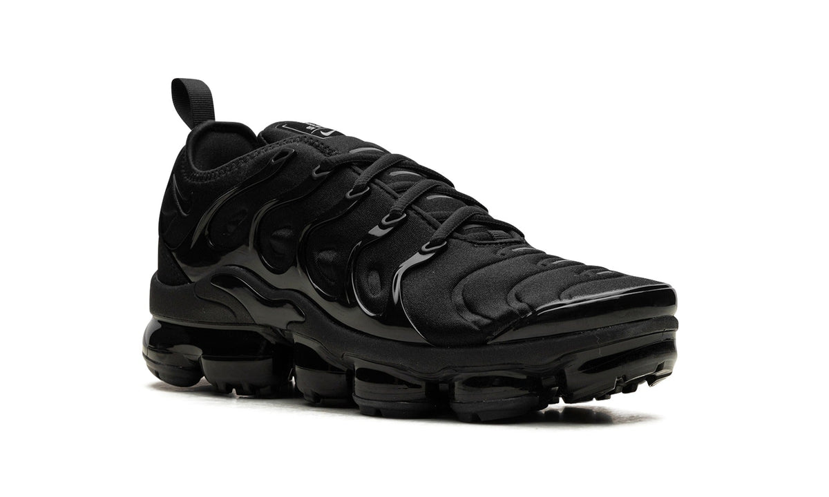 Nike Air VaporMax Plus Sneakers - All Black with Glossy Cage and Visible Air Sole