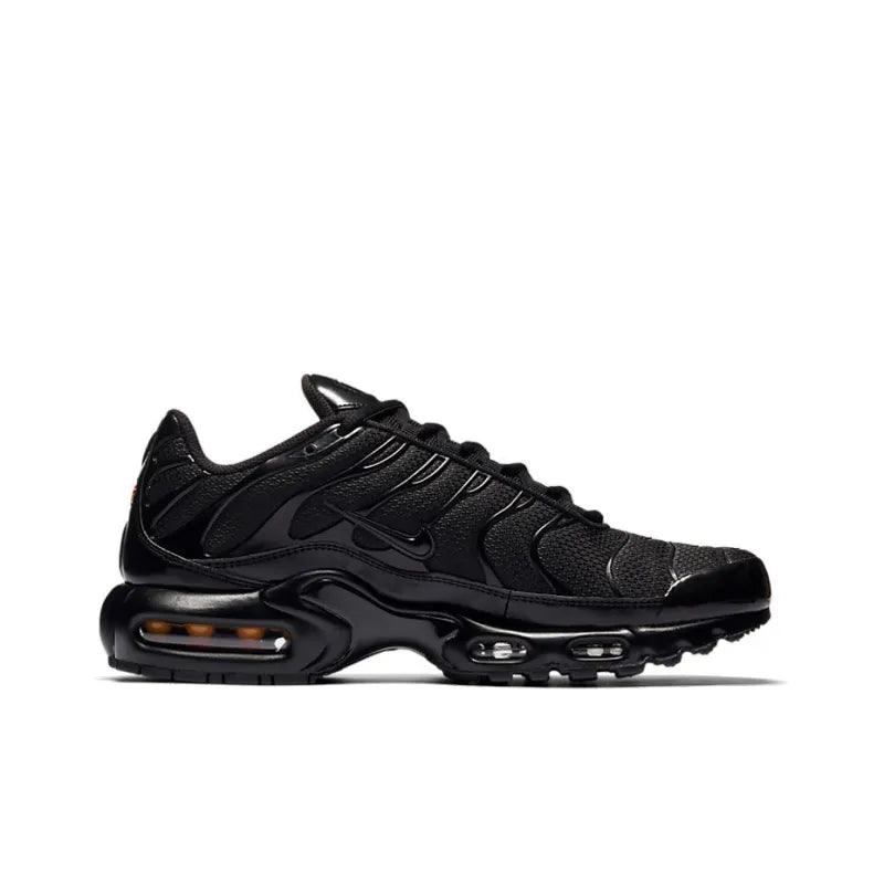 Nike Air Max Plus Sneakers – Triple Black