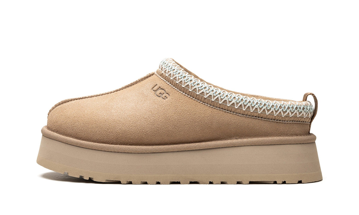 UGG Tazz Platform Slippers – Sand Beige