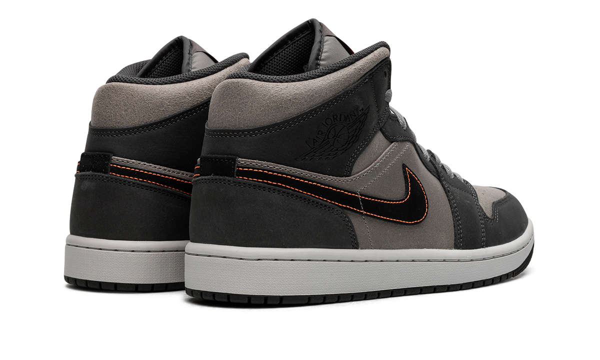 Air Jordan 1 Mid SE "Night Stadium" FQ8338 017