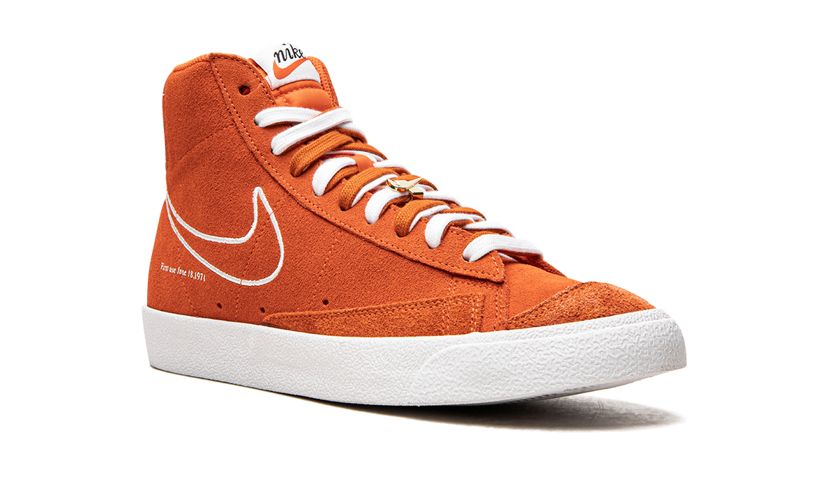 Blazer Mid '77 "First Use - Orange" DC3433 800