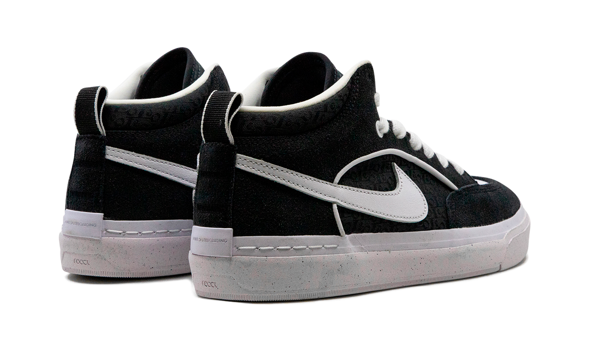 React Leo SB "Black White" DX4361 001
