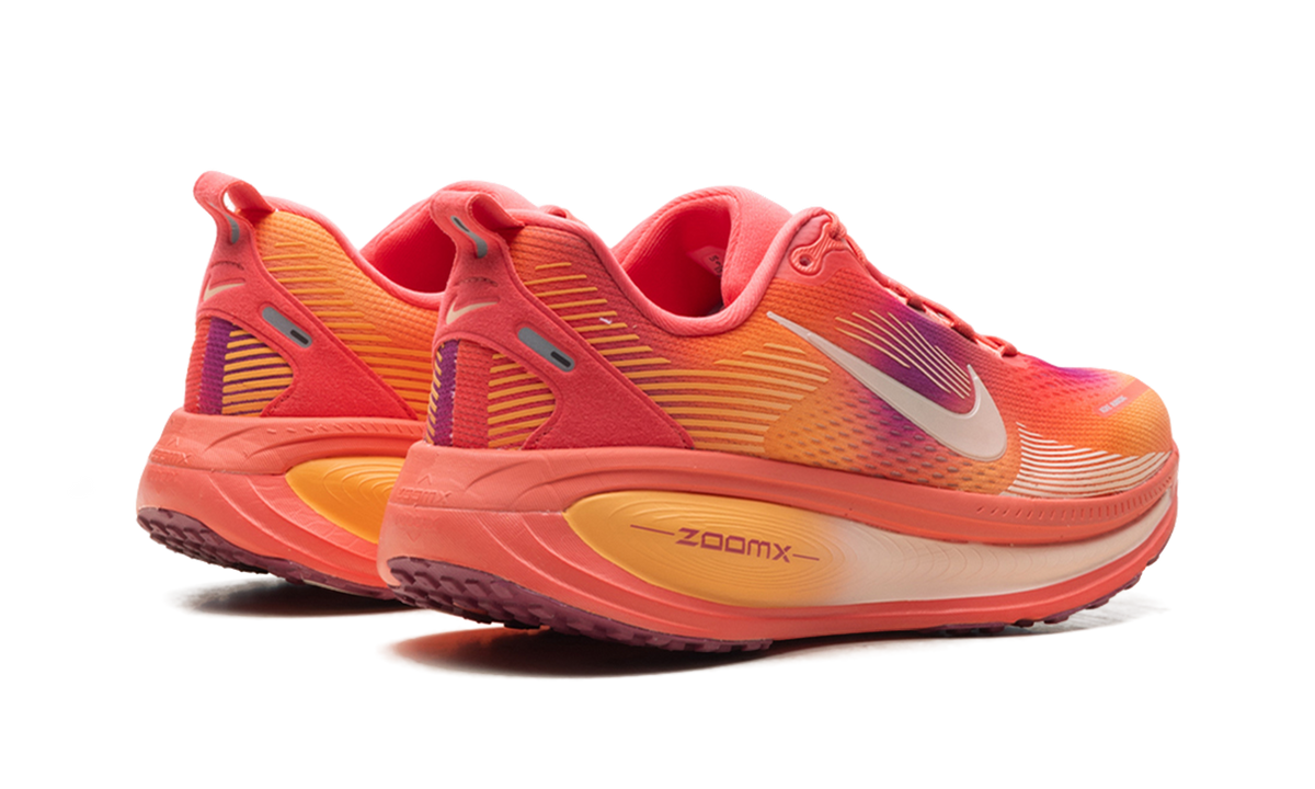Vomero 18 SE Wmns "Sunset" HQ2585 800