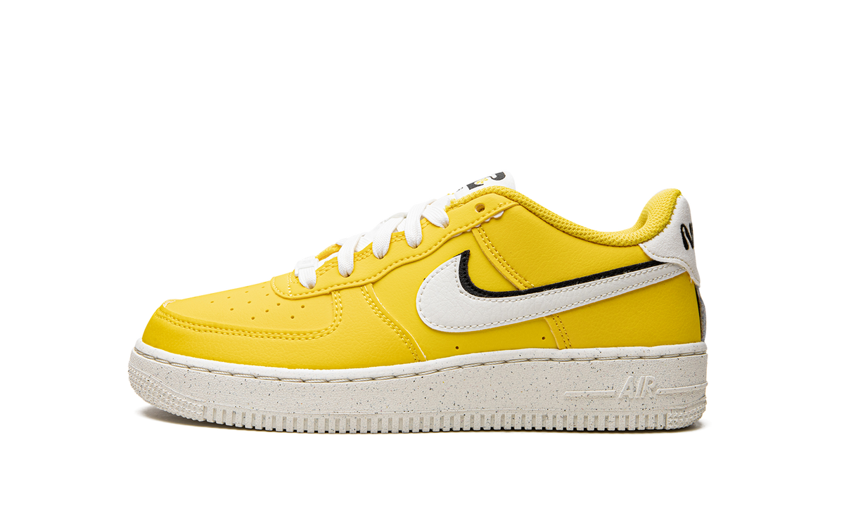 Air Force 1 Low '82 "Tour Yellow" DQ0359 700